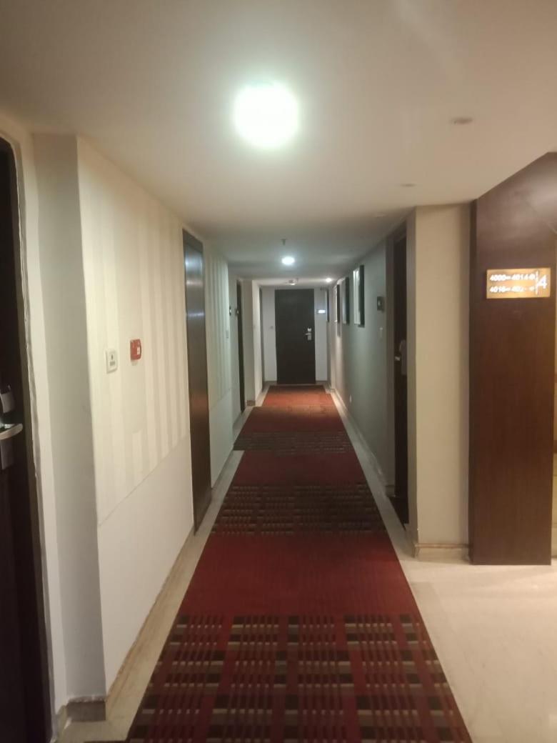 Blossom Rooms Hotel Vashishtha - Free Lunch Or Dinner- Free Breakfast Haidarábád Kültér fotó